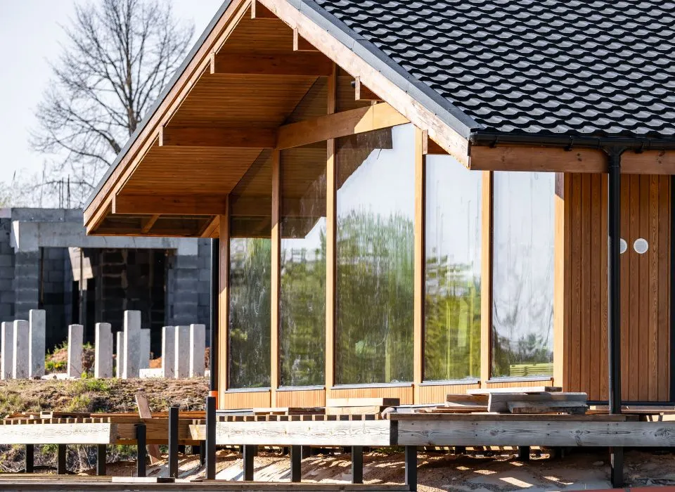 Close-up of motorized adjustable louvers on a high-end aluminum pergola in Los Angeles by Dream Patios LA.
